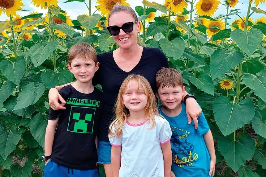 Jaclyn’s happy family.