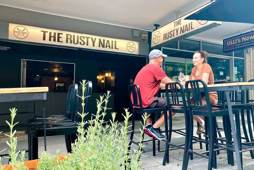 The Rusty Nail is a second home to bar lovers from Thursday to Sunday.