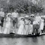 A day out at Colleges Crossing in 1915.