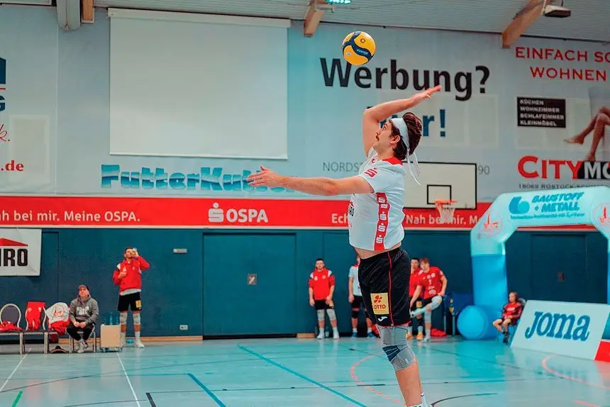 25-year-old Tom Wheeler is in his first season playing semi-professional volleyball for German club SV. Warnemünde.
