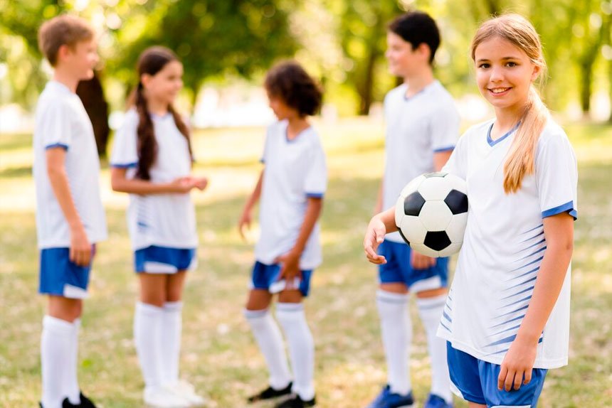 Male/female mixed football teams