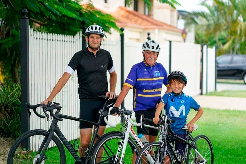 Three generations of cyclists