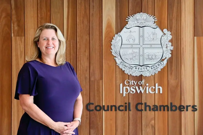Teresa Harding the first female mayor to be sworn in by a female CEO.