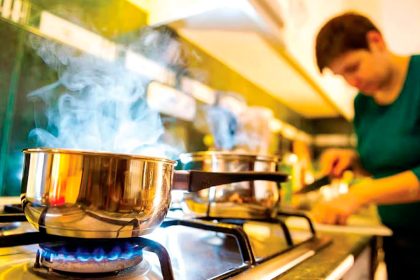 Some neurodivergent people have food aversions. goodbishop/Shutterstock