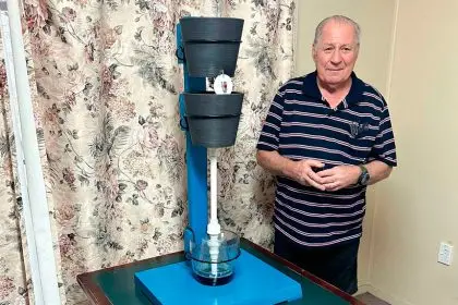 Eric takes his time with clock