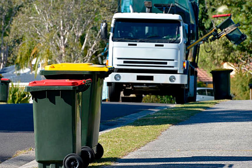 Striking Ipswich garbos strike gold in settlement