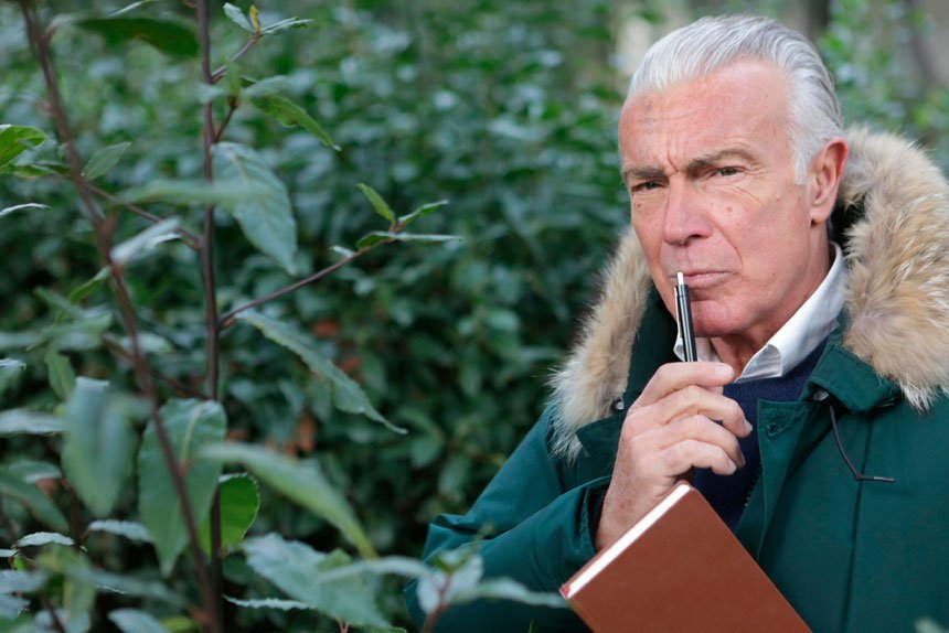 Complex beings with simple goals