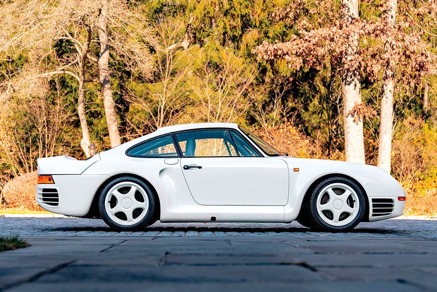 Even with a price tag of over $300,000, it is said that Porsche lost money on every single 959 as a result of the extraordinary costs of construction, research, and development.