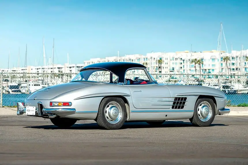 The Mercedes-Benz 300 SL Roadster marked a refined and technically advanced evolution.