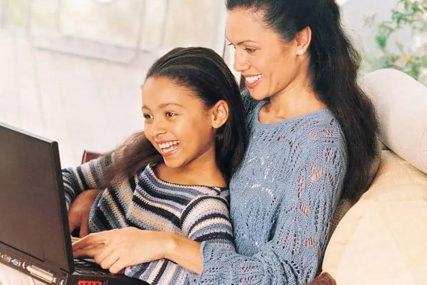 CLOSER LOOK: Teens are constantly being told that screen time is bad – but that’s not the full picture.