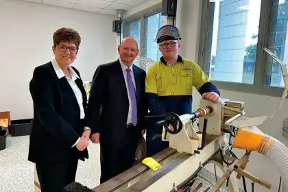 Blair MP Shane Neumann supports Free TAFE.