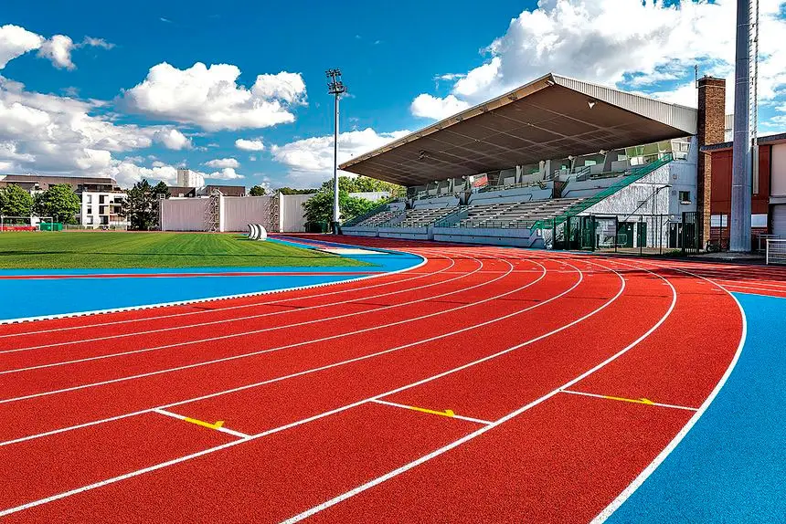 Ipswich is screaming out for a synthetic track.