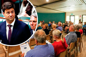 WELCOME CHANGES: People recieving care in their homes will no longer have to pay for showers, after the Minister for Aged Care and Seniors said he had listened to feedback from the community. PHOTO: Phoebe Adams. INSET: Sam Rae