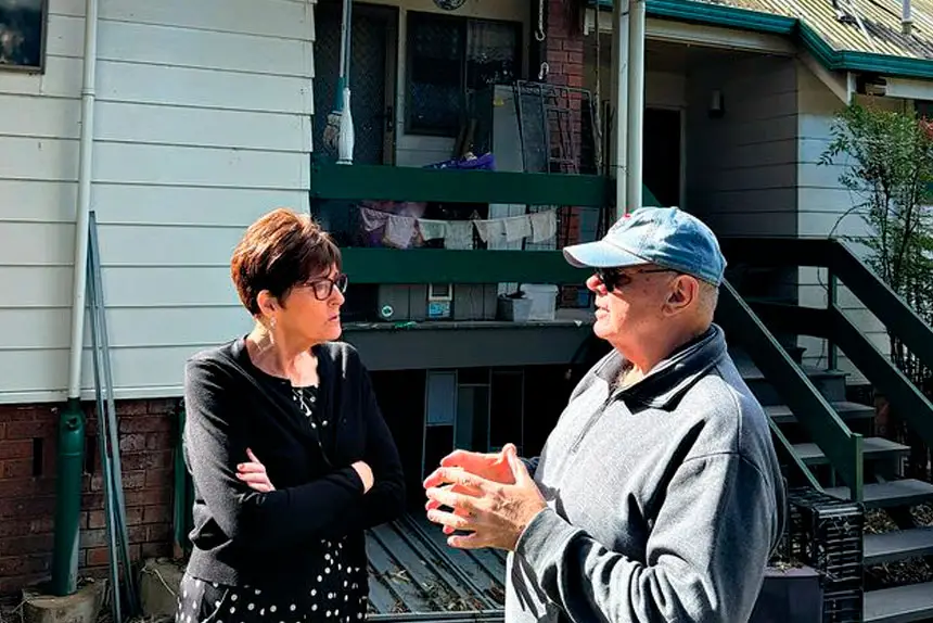KEEN TO LISTEN: Wendy Bourne hears Bob Kemp’s concerns.