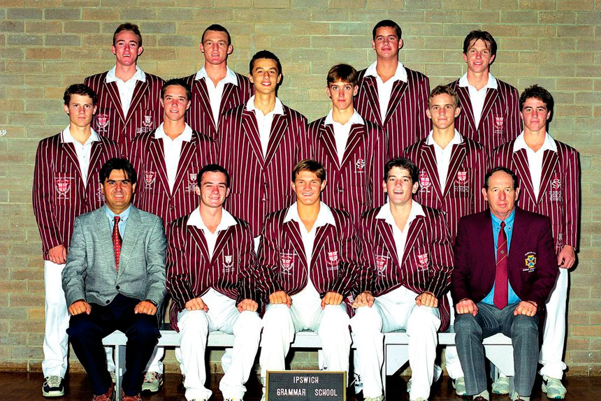 1998 cricket XI squad with Shane Watson front centre.