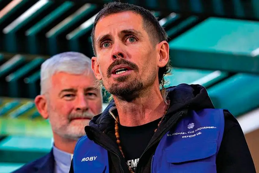 ABOVE: Roby Curtis, a voice for the streets, connecting our most vulnerable. INSET: Hervey Bay’s Z Bus.
