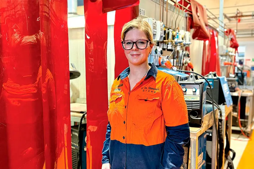 Georgia Singh established Arc Angel Artistry after encouragement from her TAFE teachers.