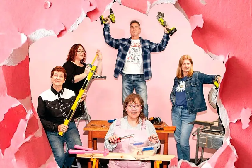 The production succeeds because of its warmth and sincerity.